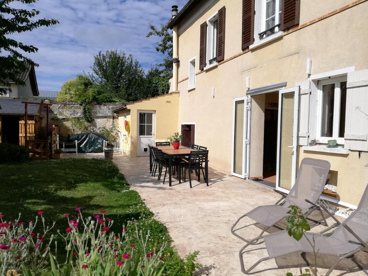 Celine'Home Saint-Germain-sur-Morin Exterior foto